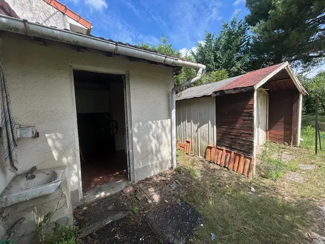 Maison individuelle de plain-pied à Montlhéry avec grand jardin et 2 chambres 