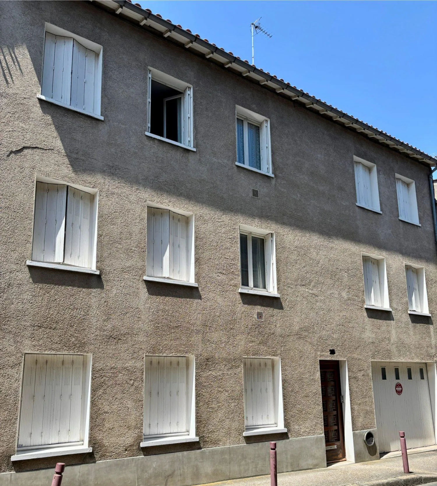 Immeuble de rapport à rénover à Poitiers avec fort potentiel immobilier 