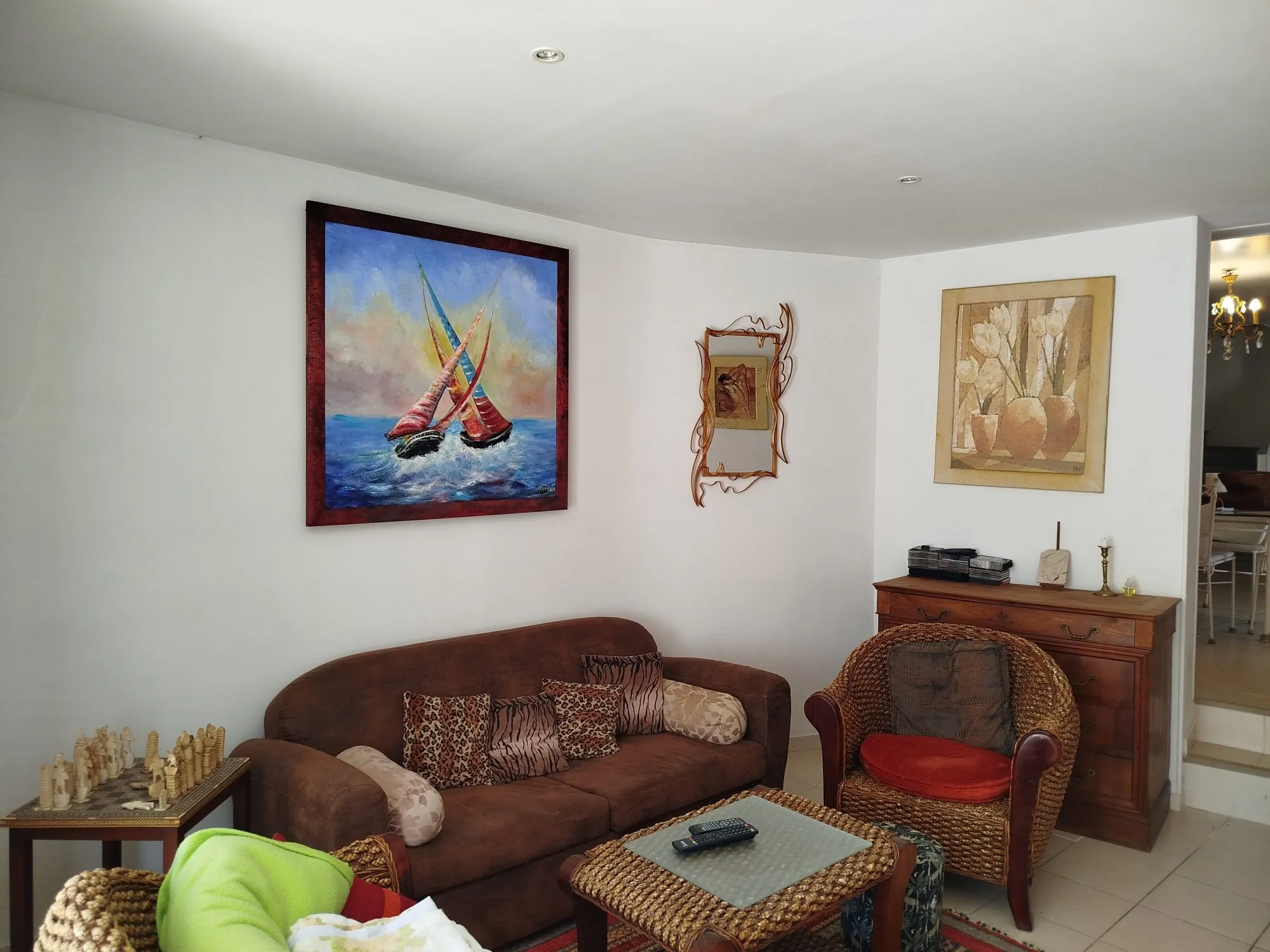 Maison de ville à vendre à Scaër avec grenier aménageable et terrasse 