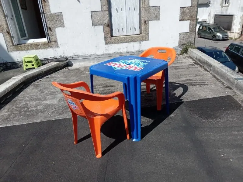 Maison de ville à vendre à Scaër avec grenier aménageable et terrasse 