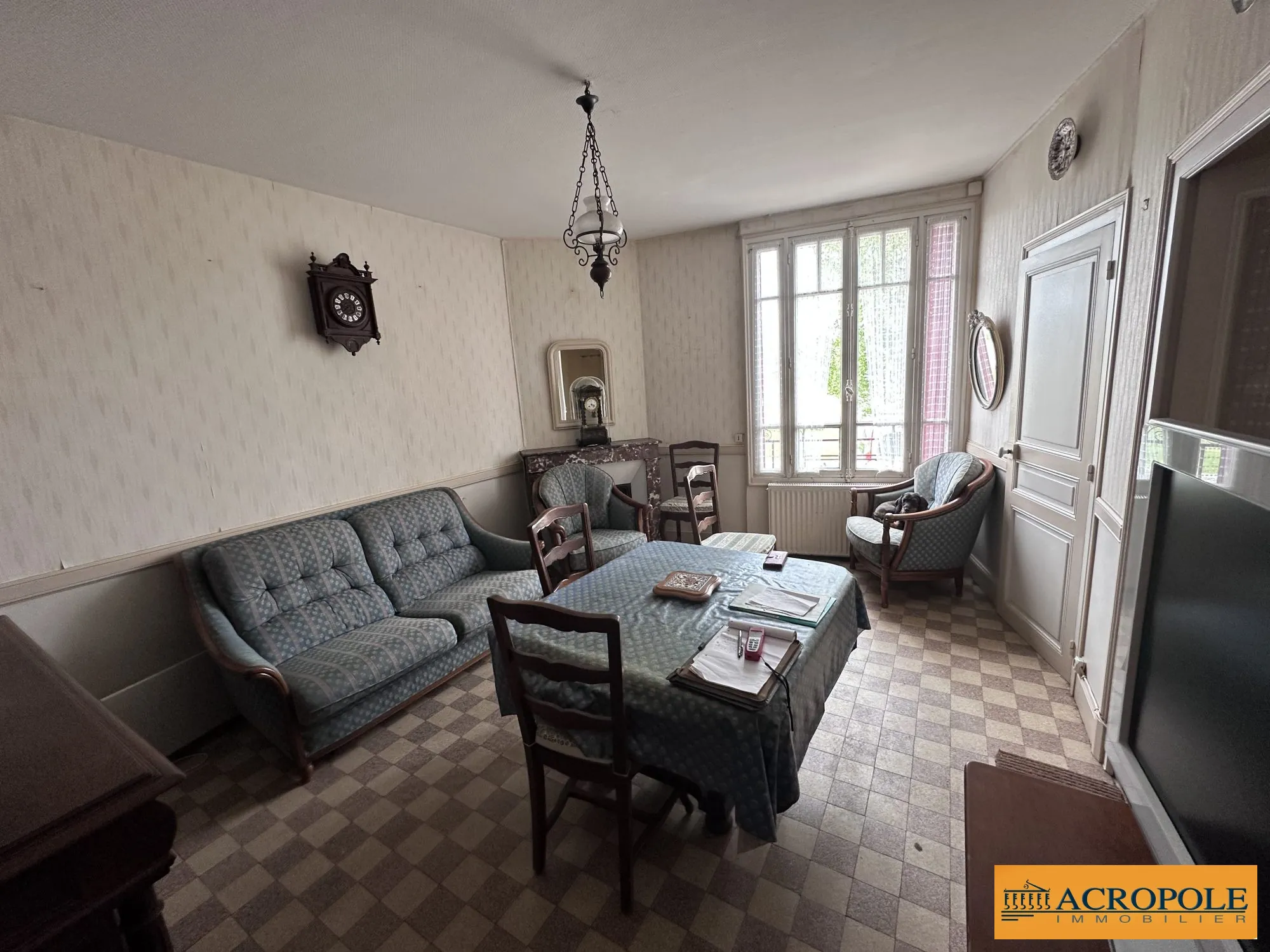Salle à manger Maison à vendre à Gien avec vue sur château et Loire, terrain de 1032 m² 