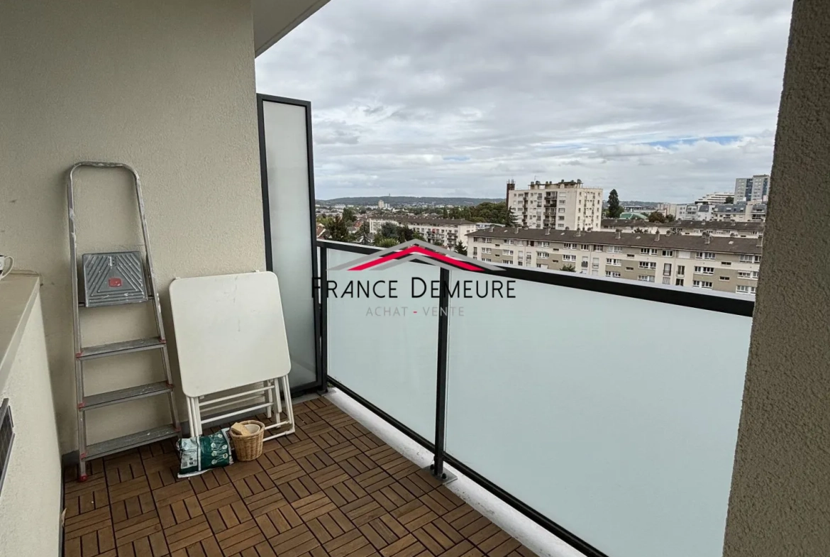 Appartement 3 pièces à vendre à Franconville proche gare, balcon, résidence sécurisée 