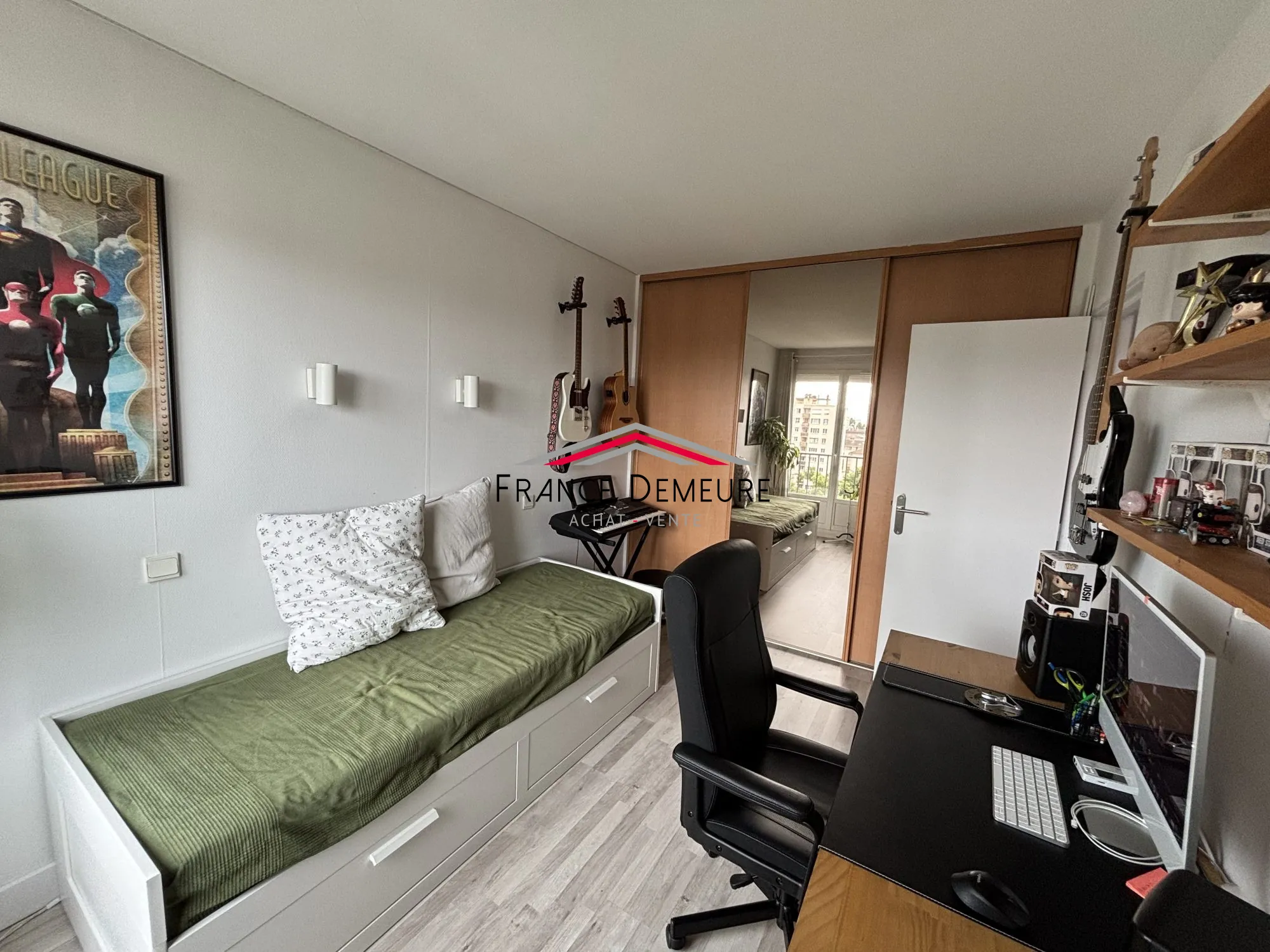 Appartement 3 pièces à vendre à Franconville proche gare, balcon, résidence sécurisée 