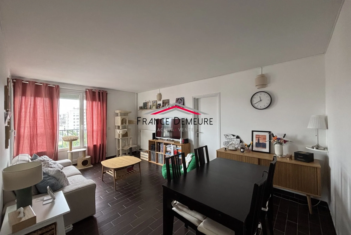 Appartement 3 pièces à vendre à Franconville proche gare, balcon, résidence sécurisée 