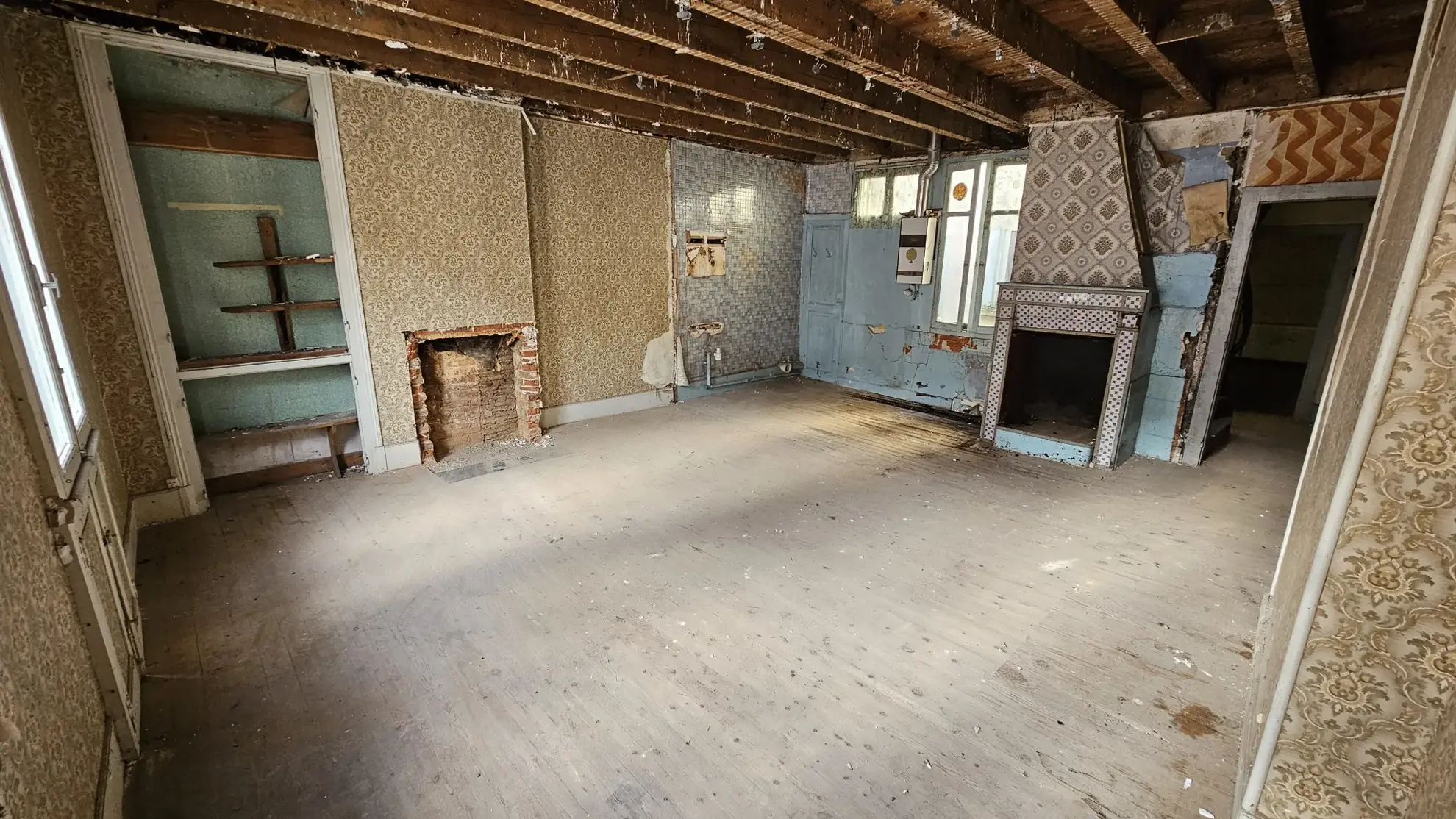 Immeuble à rénover avec fort potentiel à Tulle, centre historique 