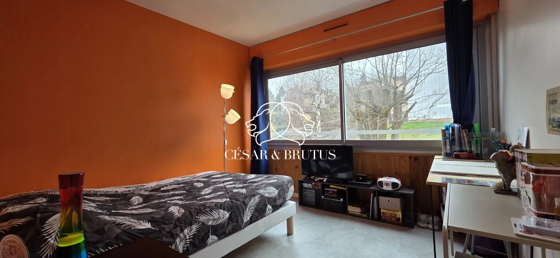 Appartement T4 lumineux avec balcon, cave et parking privé à Le Puy-en-Velay 
