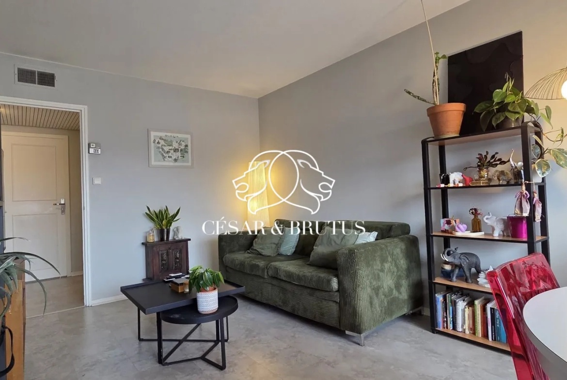 Appartement T4 lumineux avec balcon, cave et parking privé à Le Puy-en-Velay 