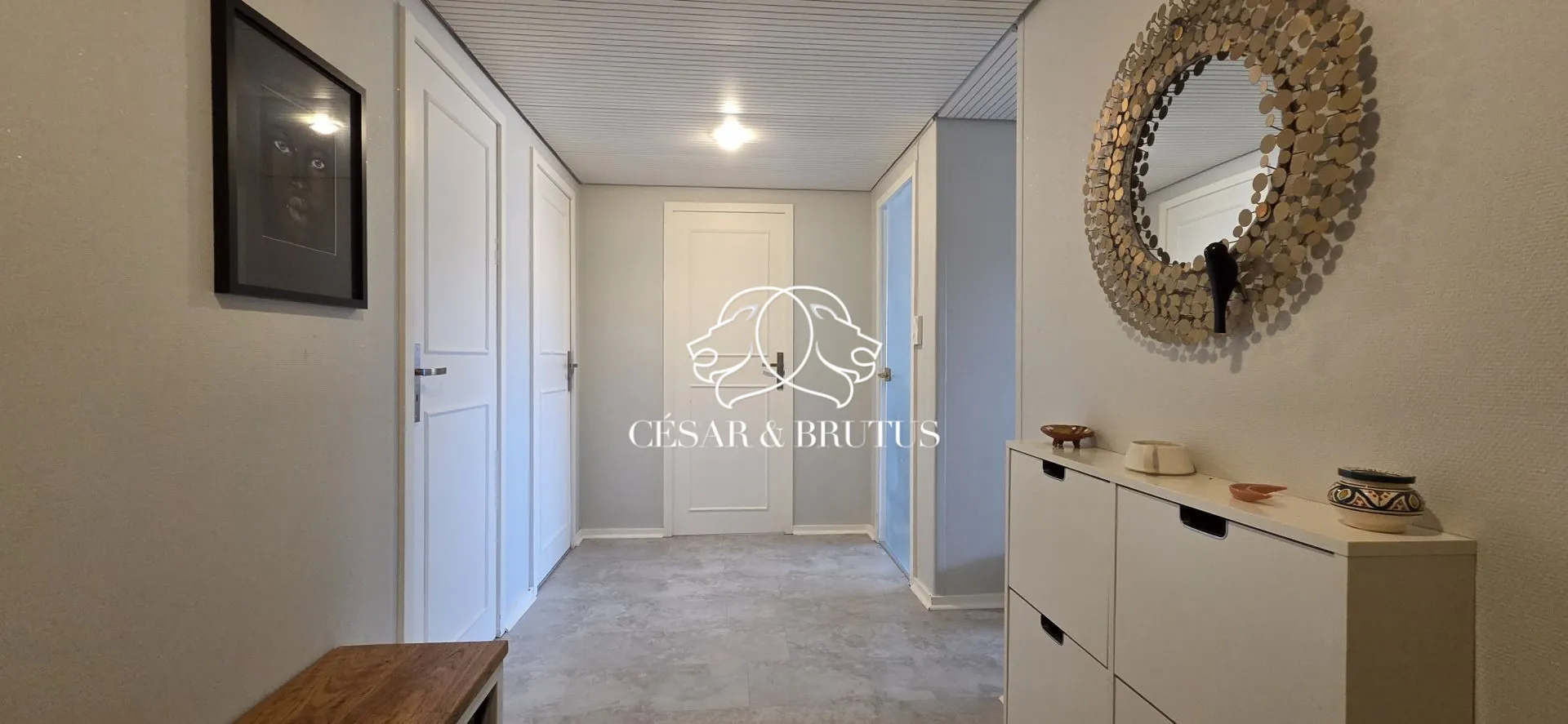 Appartement T4 lumineux avec balcon, cave et parking privé à Le Puy-en-Velay 