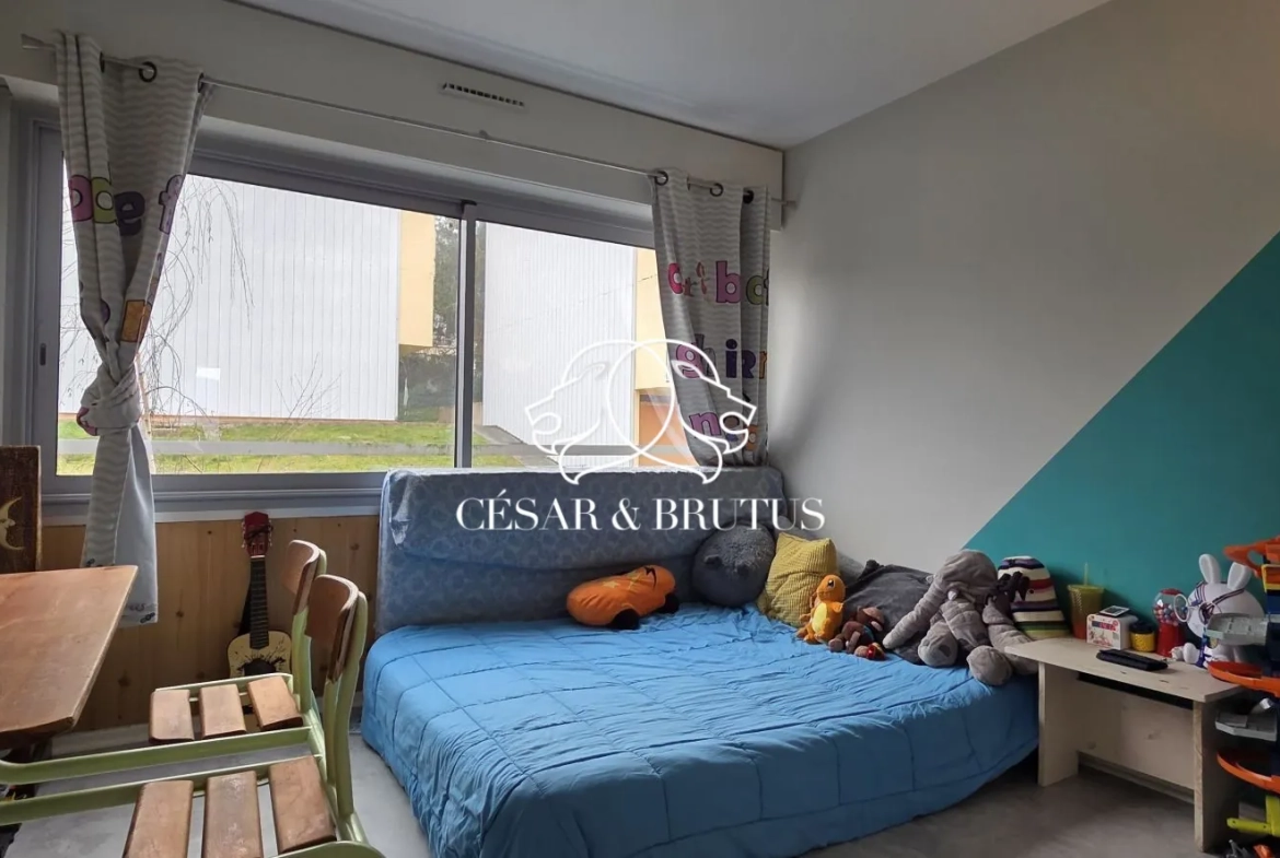 Appartement T4 lumineux avec balcon, cave et parking privé à Le Puy-en-Velay 