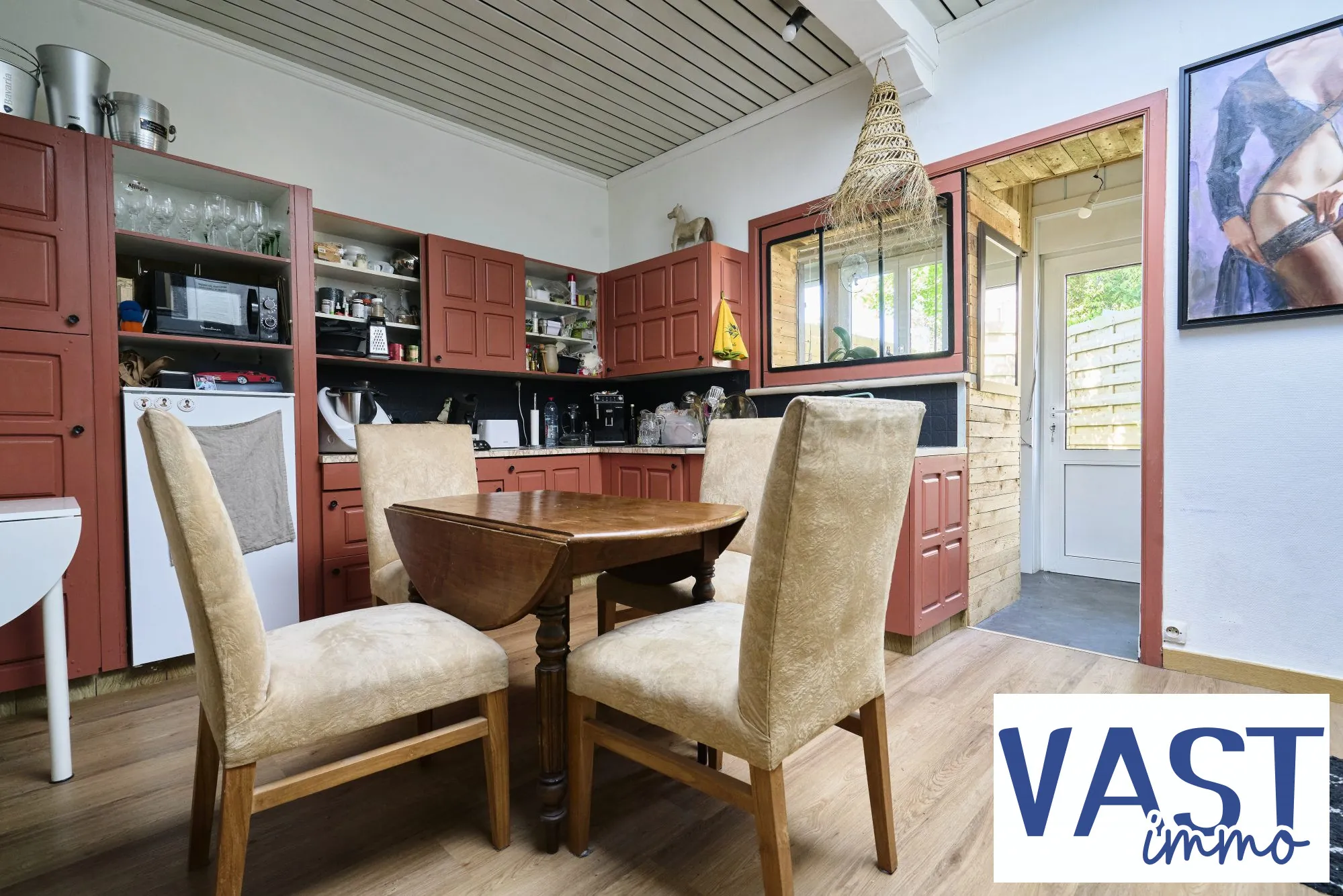 Maison familiale de 103 m² à Halluin avec terrasse et 3 chambres 