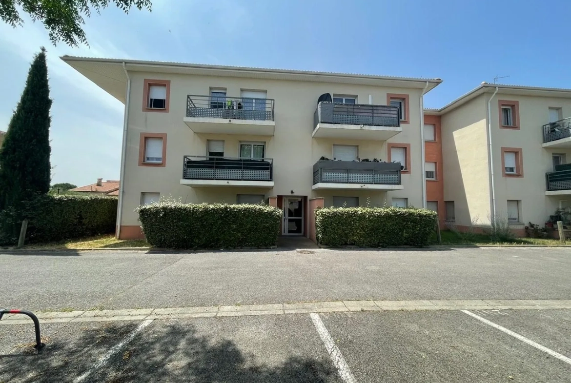 Appartement T3 à vendre à Saint Gilles du Gard avec balcon et parking, bon investissement locatif 