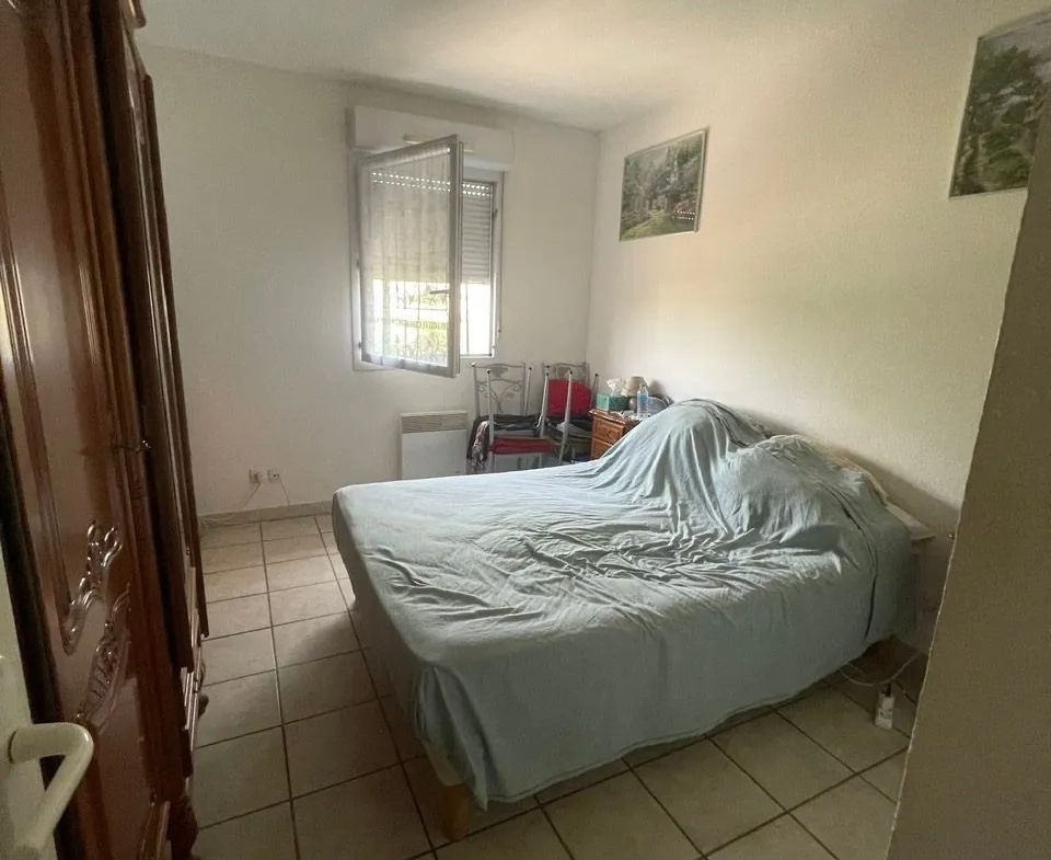 Appartement T3 à vendre à Saint Gilles du Gard avec balcon et parking, bon investissement locatif 