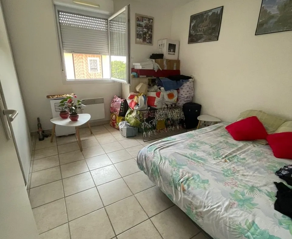 Appartement T3 à vendre à Saint Gilles du Gard avec balcon et parking, bon investissement locatif 