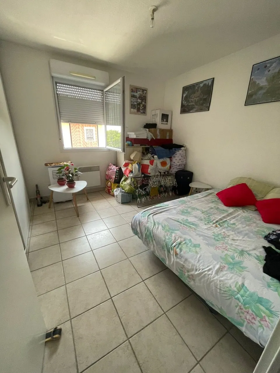 Appartement T3 à vendre à Saint Gilles du Gard avec balcon et parking, bon investissement locatif 