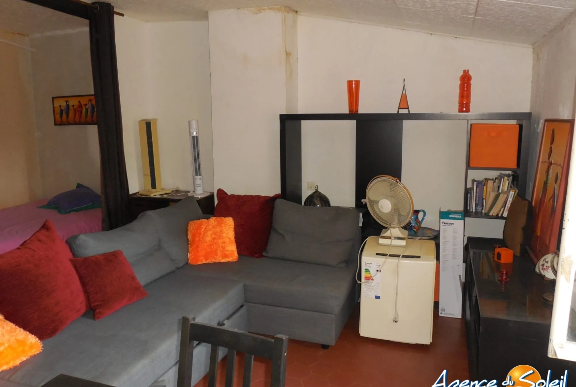 Grand studio à vendre proche du port et des commerces à Port-la-Nouvelle 