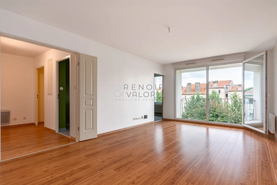 Appartement 2 pièces lumineux avec balcon et parking à Nancy Saurupt 