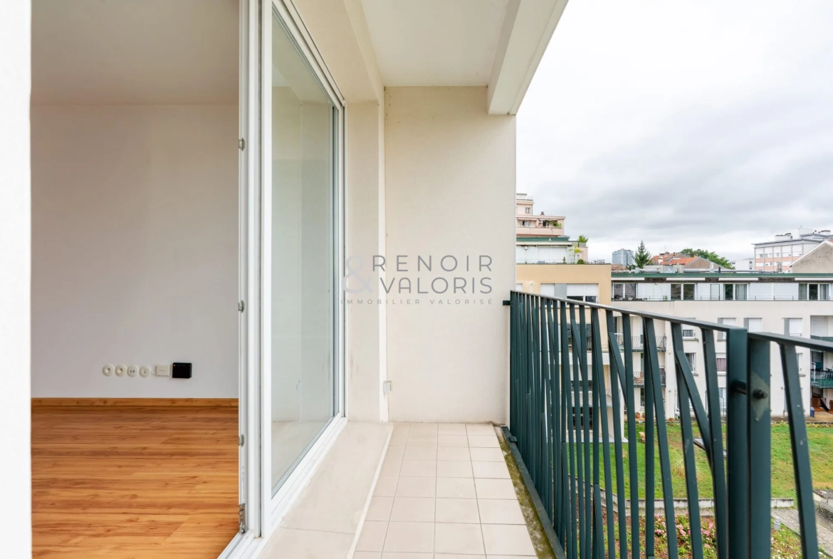 Appartement 2 pièces lumineux avec balcon et parking à Nancy Saurupt 