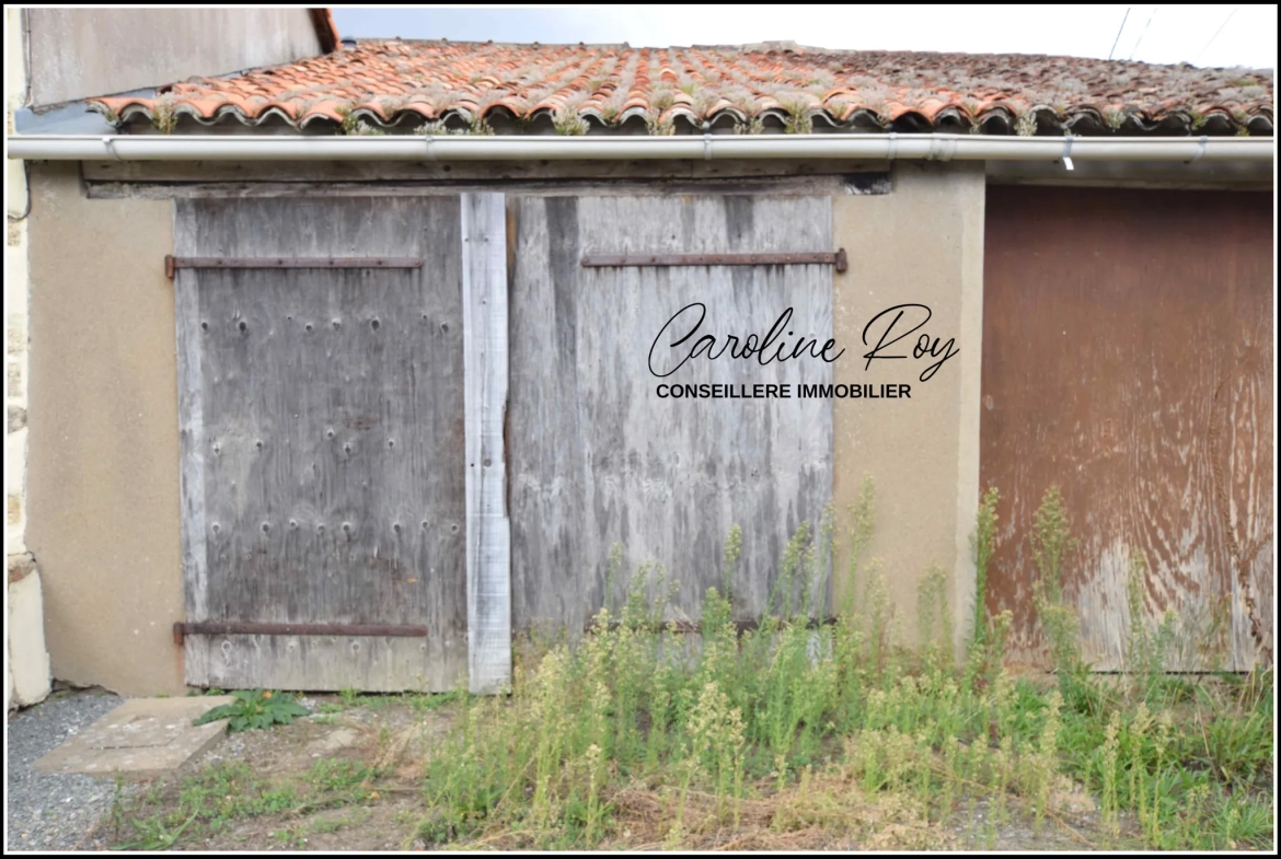 Maison de village à Vieillevigne avec 2 chambres, garage et cour - Opportunité idéale 
