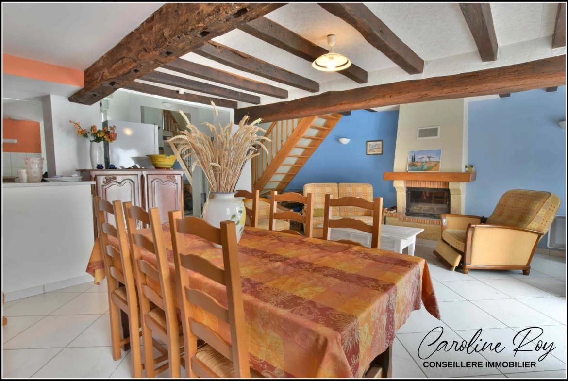 Maison de village à Vieillevigne avec 2 chambres, garage et cour - Opportunité idéale 