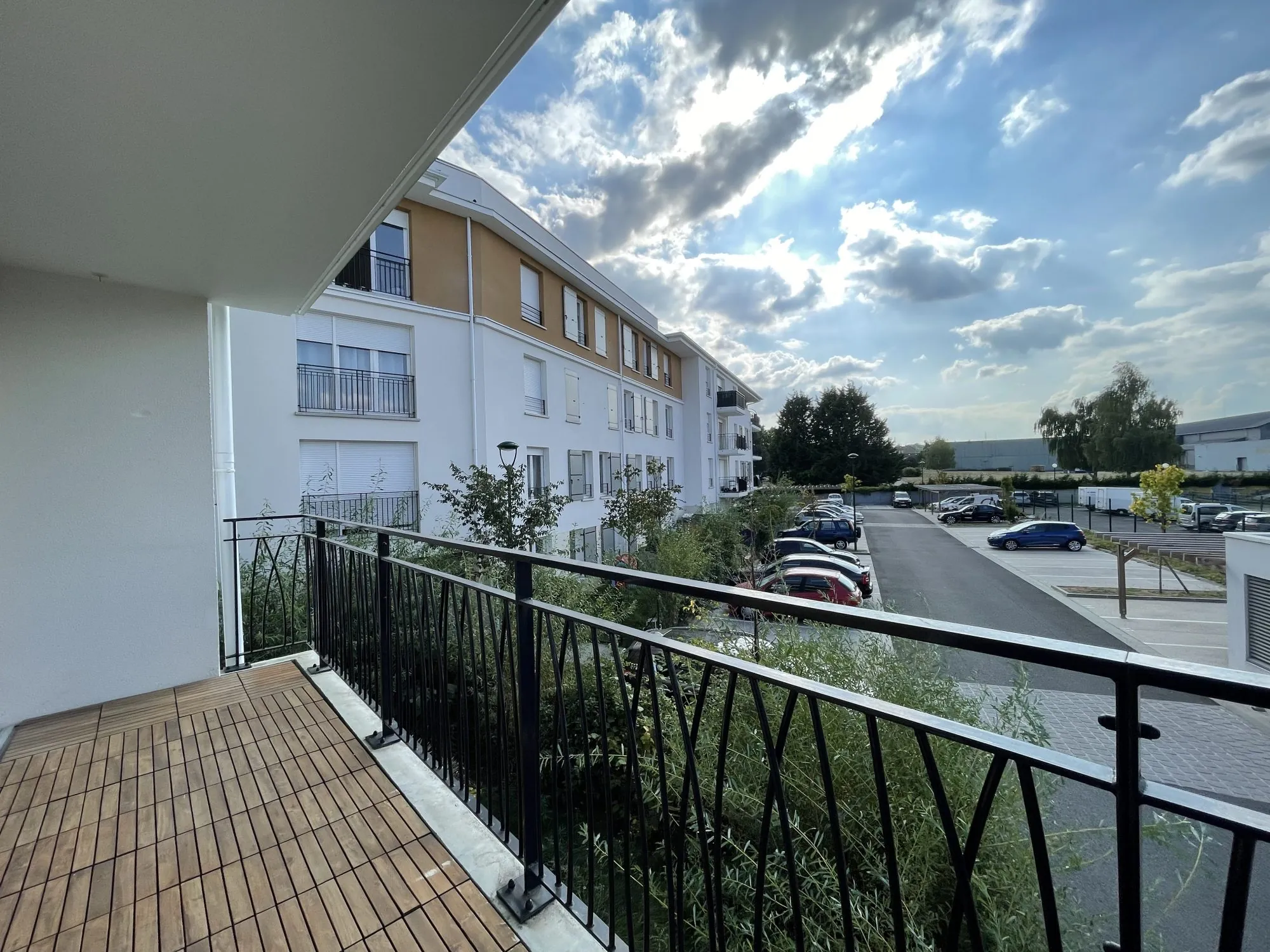 Appartement T3 moderne à vendre à Corbeil-Essonnes — 59,60 m² avec balcon 