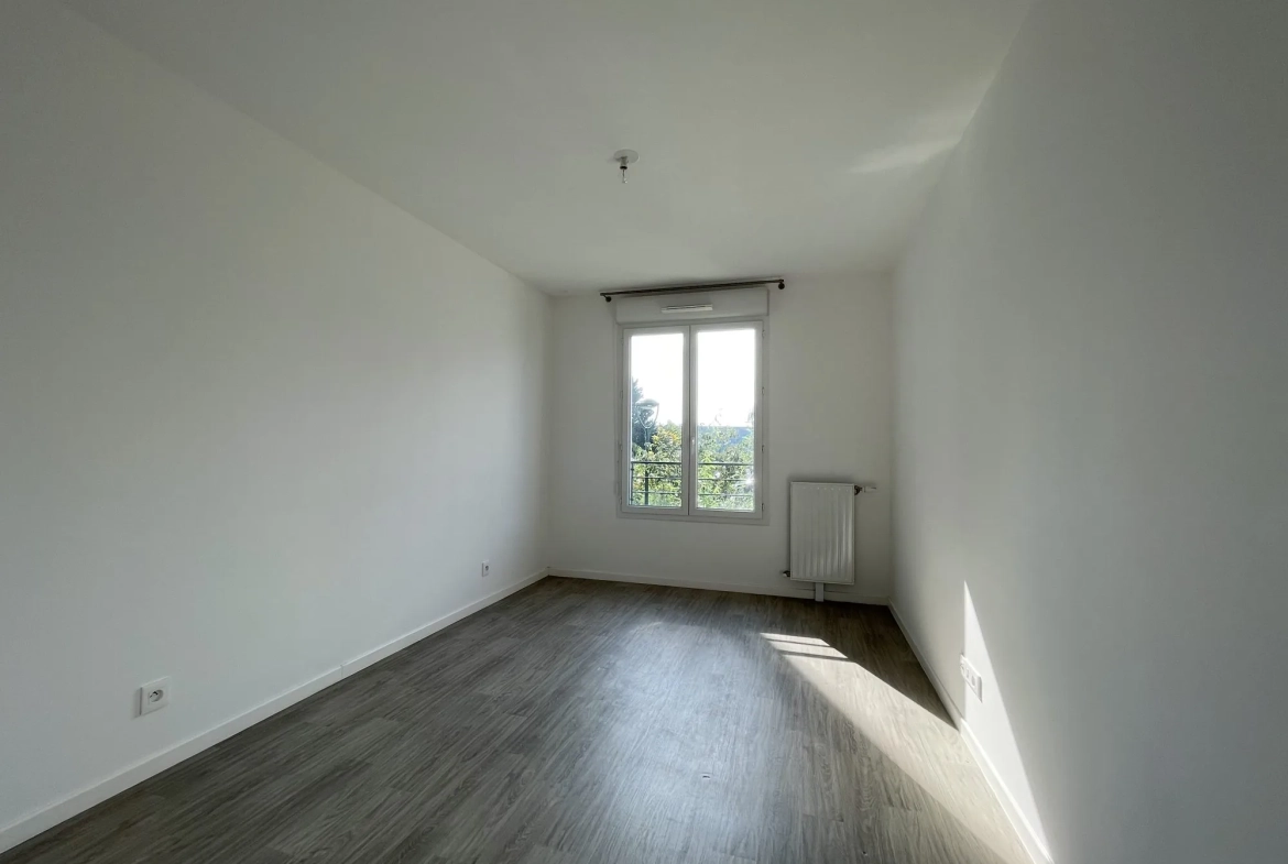 Appartement T3 moderne à vendre à Corbeil-Essonnes — 59,60 m² avec balcon 