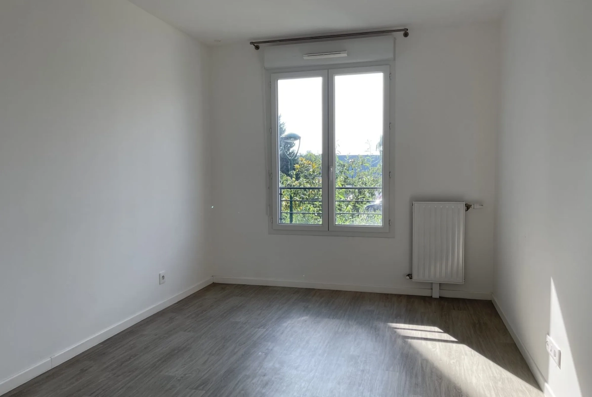 Appartement T3 moderne à vendre à Corbeil-Essonnes — 59,60 m² avec balcon 
