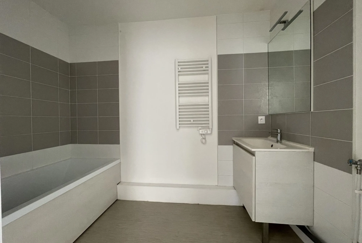 Appartement T3 moderne à vendre à Corbeil-Essonnes — 59,60 m² avec balcon 