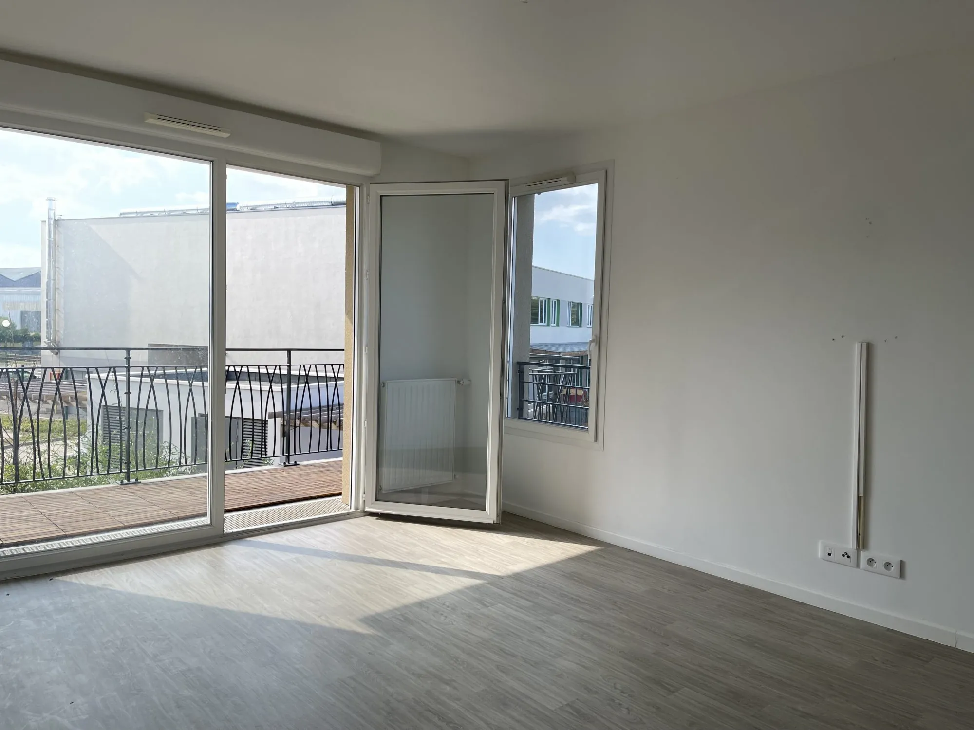 Appartement T3 moderne à vendre à Corbeil-Essonnes — 59,60 m² avec balcon 