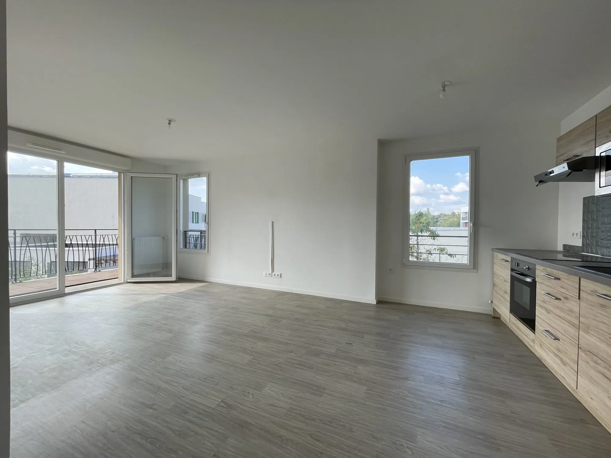 Appartement T3 moderne à vendre à Corbeil-Essonnes — 59,60 m² avec balcon 