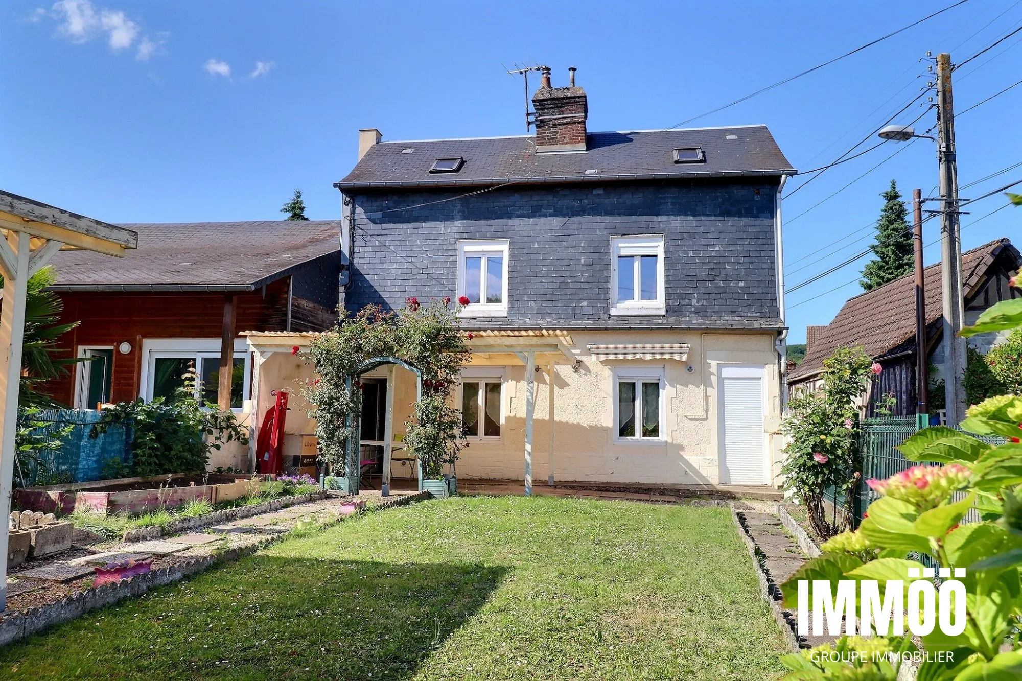 Maison de ville avec jardin et garage à Notre-Dame-de-Bondeville 