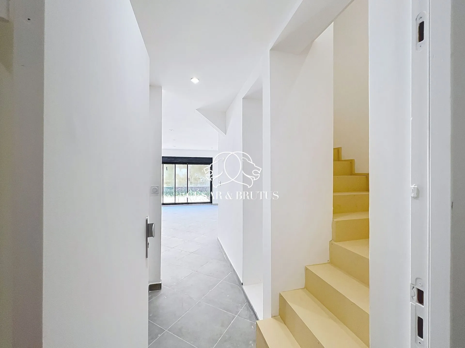 Appartement duplex de 62 m² avec terrasse à Roanne, rénové en 2025 