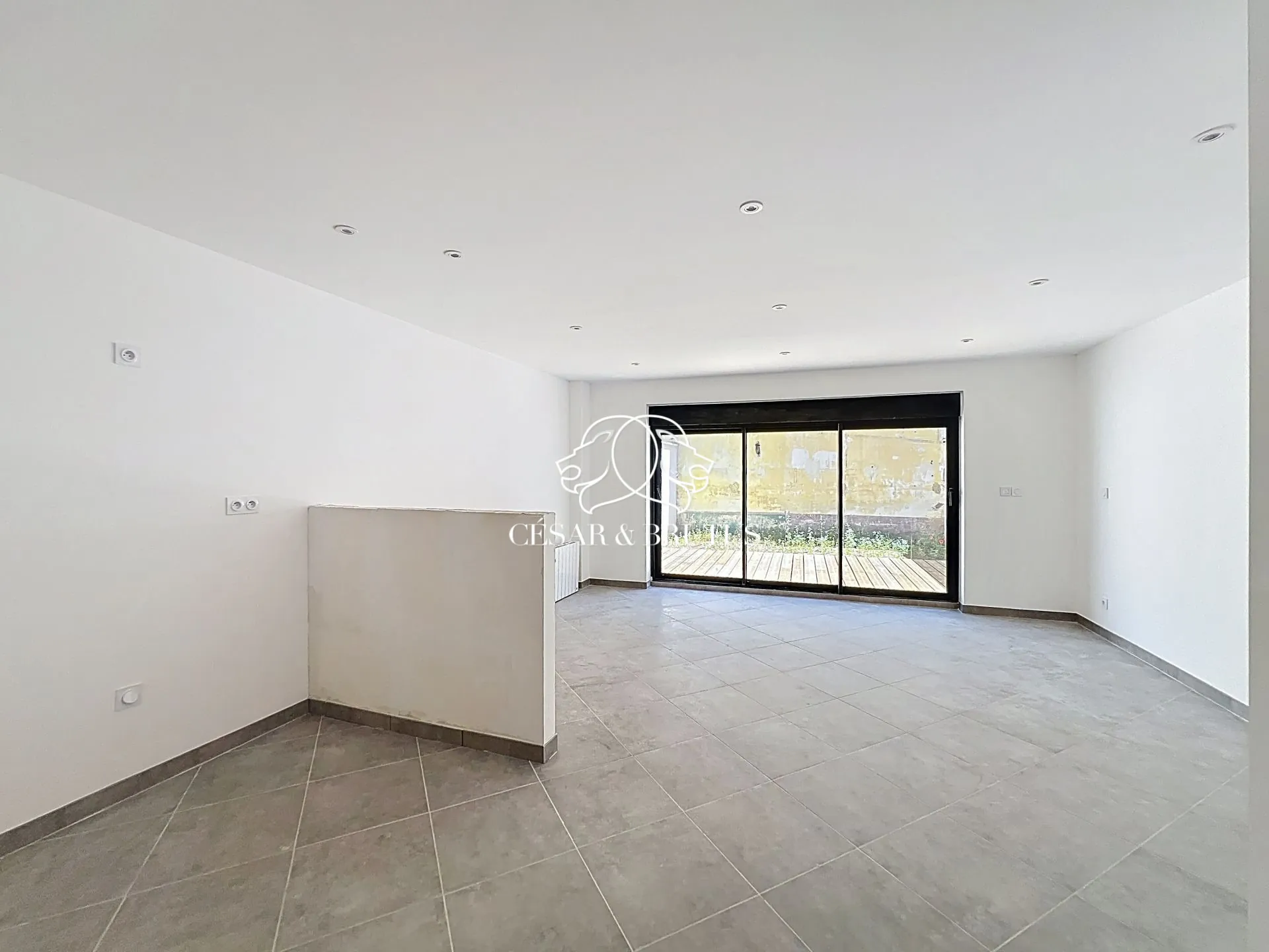Appartement duplex de 62 m² avec terrasse à Roanne, rénové en 2025 