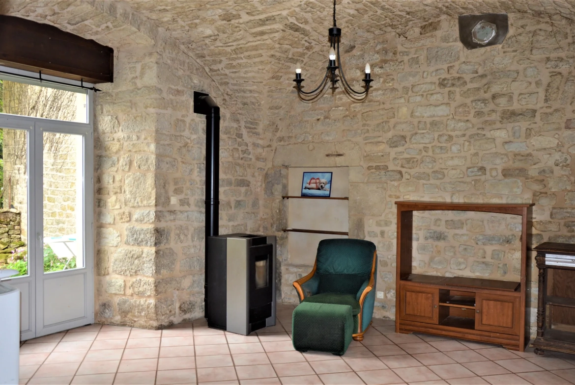 Charmante maison de village de 117 m² à Sévérac-d’Aveyron, secteur touristique 