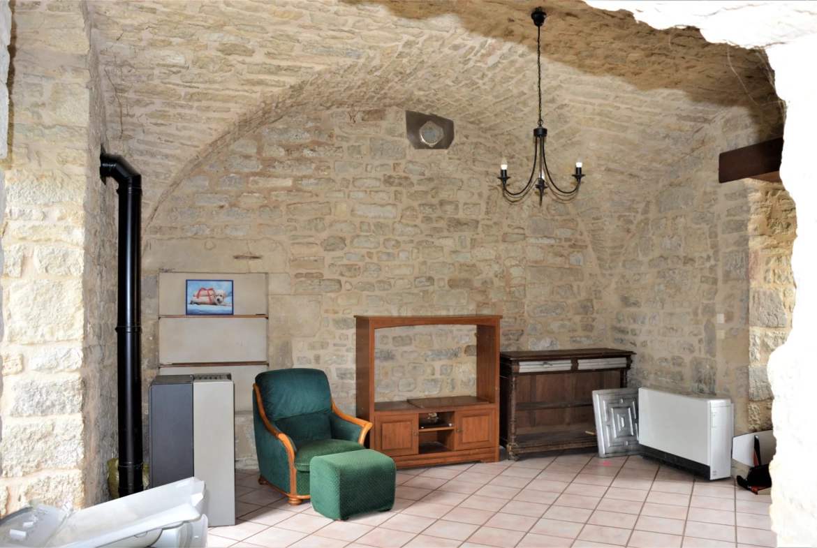 Charmante maison de village de 117 m² à Sévérac-d’Aveyron, secteur touristique 