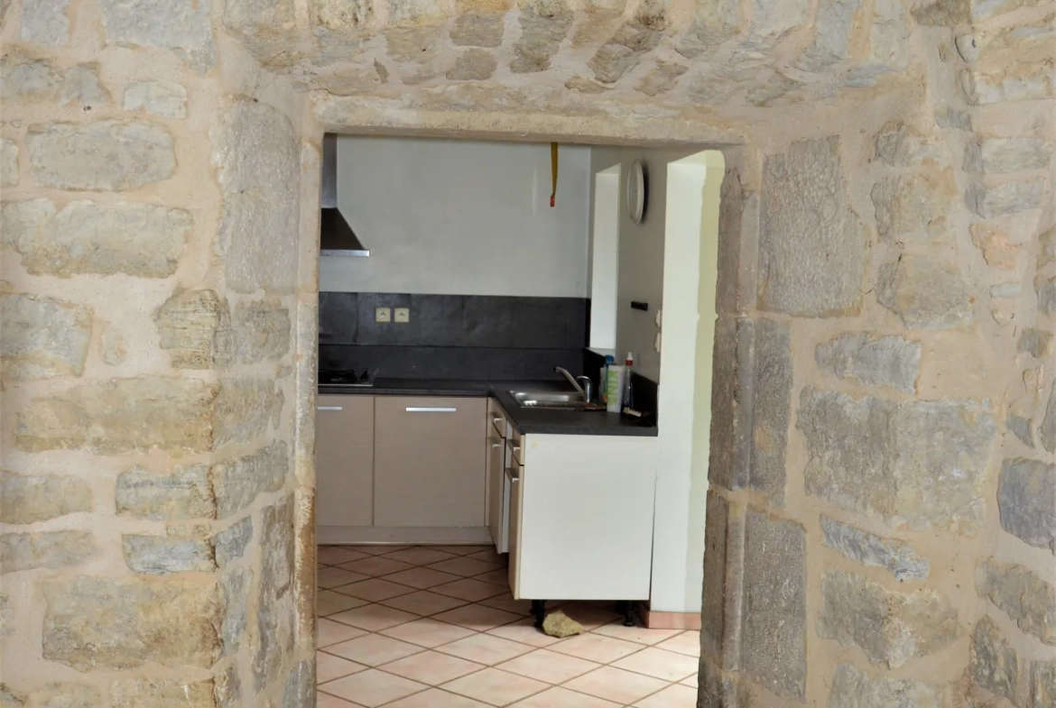 Charmante maison de village de 117 m² à Sévérac-d’Aveyron, secteur touristique 