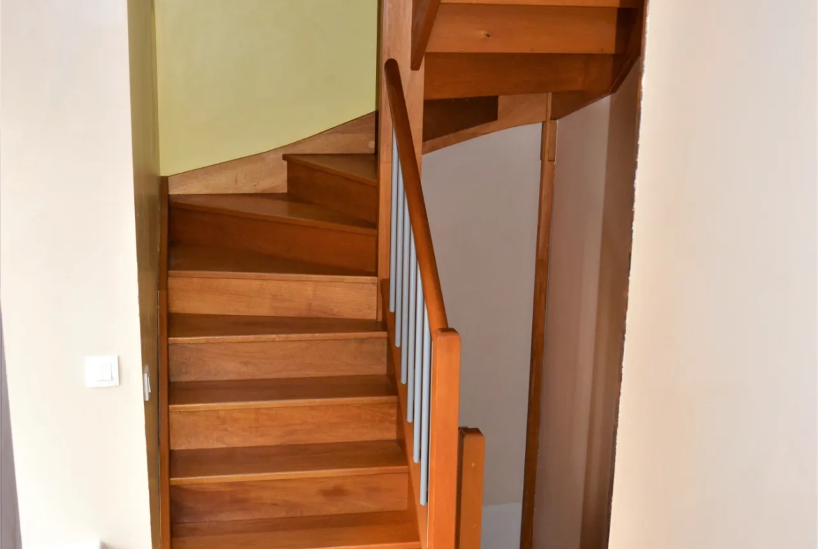 Charmante maison de village de 117 m² à Sévérac-d’Aveyron, secteur touristique 