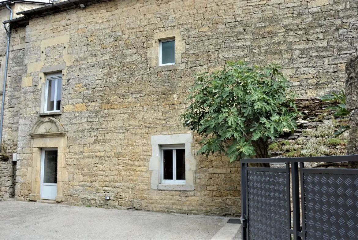 Charmante maison de village de 117 m² à Sévérac-d’Aveyron, secteur touristique 