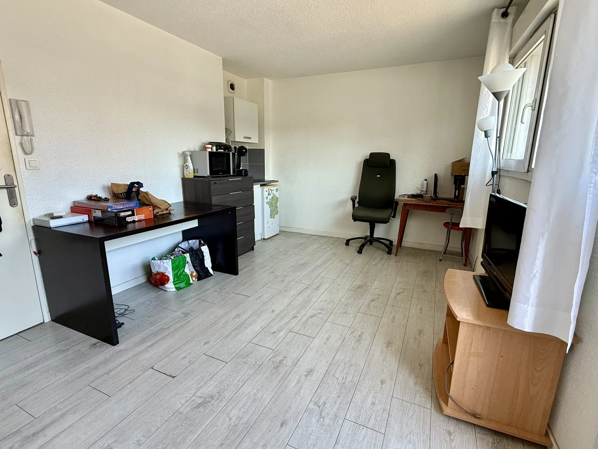 Studio à vendre de 22 m² proche centre-ville d'Amiens avec parking privé 