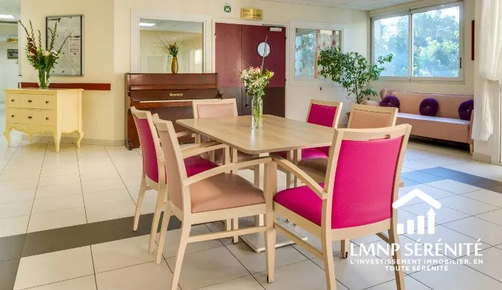 Appartement à vendre à Salon-de-Provence, Résidence senior sécurisée, Rentabilité 6,5% 