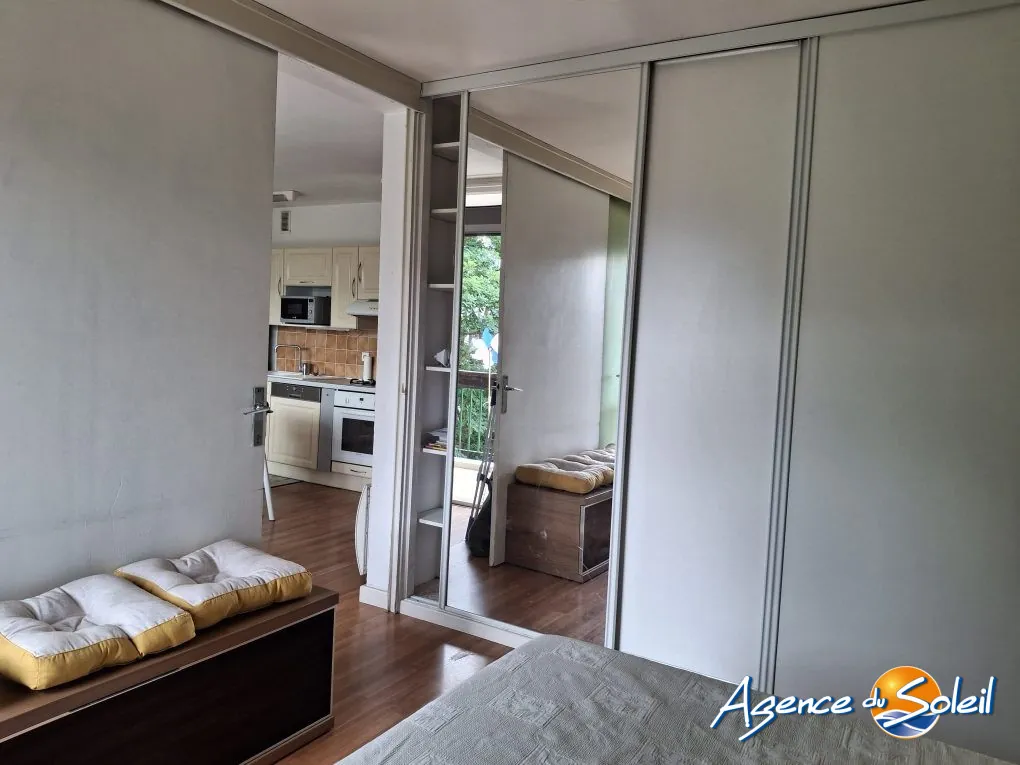 Appartement T3 spacieux avec loggia et parking à Saint-Cyprien 