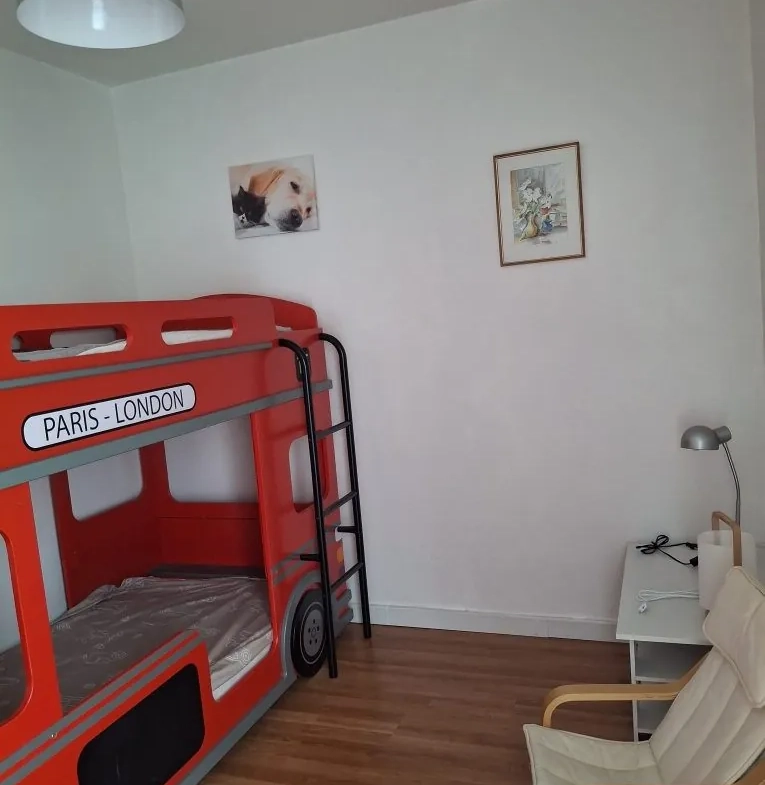 Appartement T3 spacieux avec loggia et parking à Saint-Cyprien 