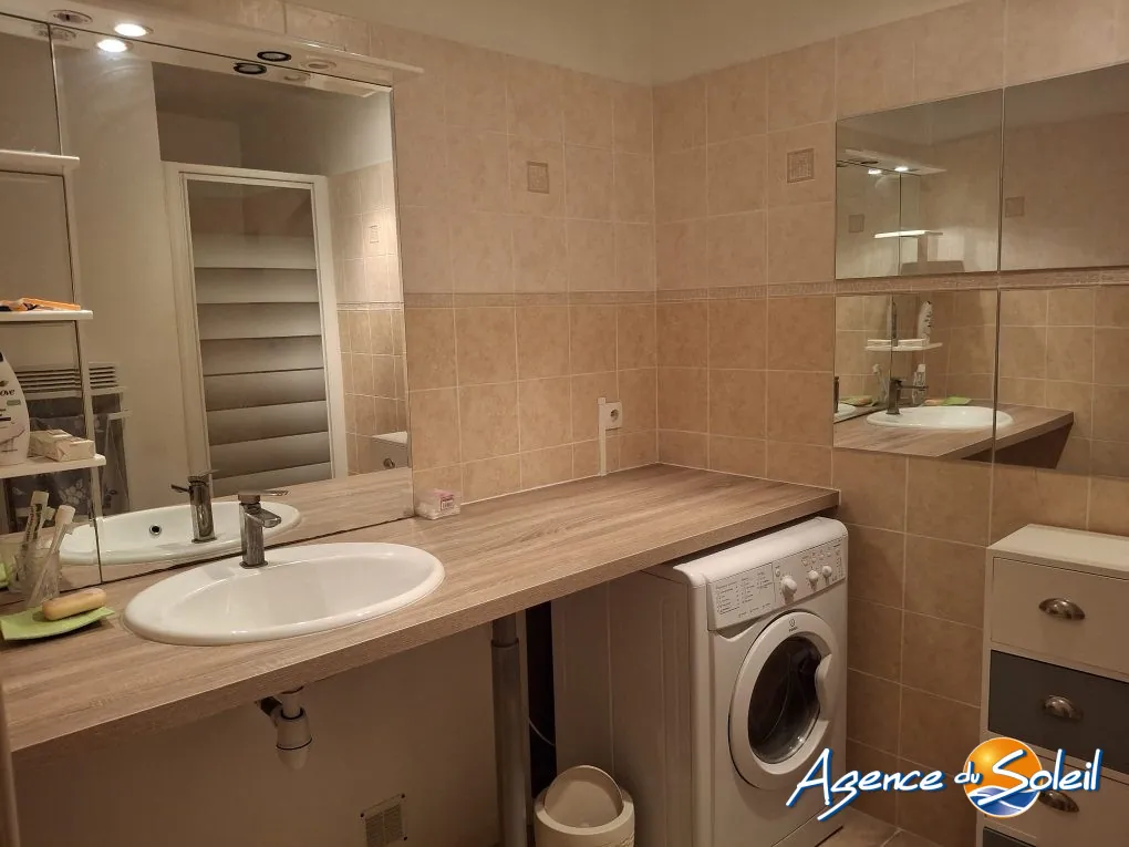 Appartement T3 spacieux avec loggia et parking à Saint-Cyprien 