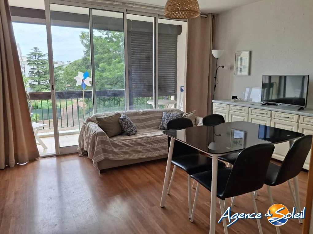 Appartement T3 spacieux avec loggia et parking à Saint-Cyprien 