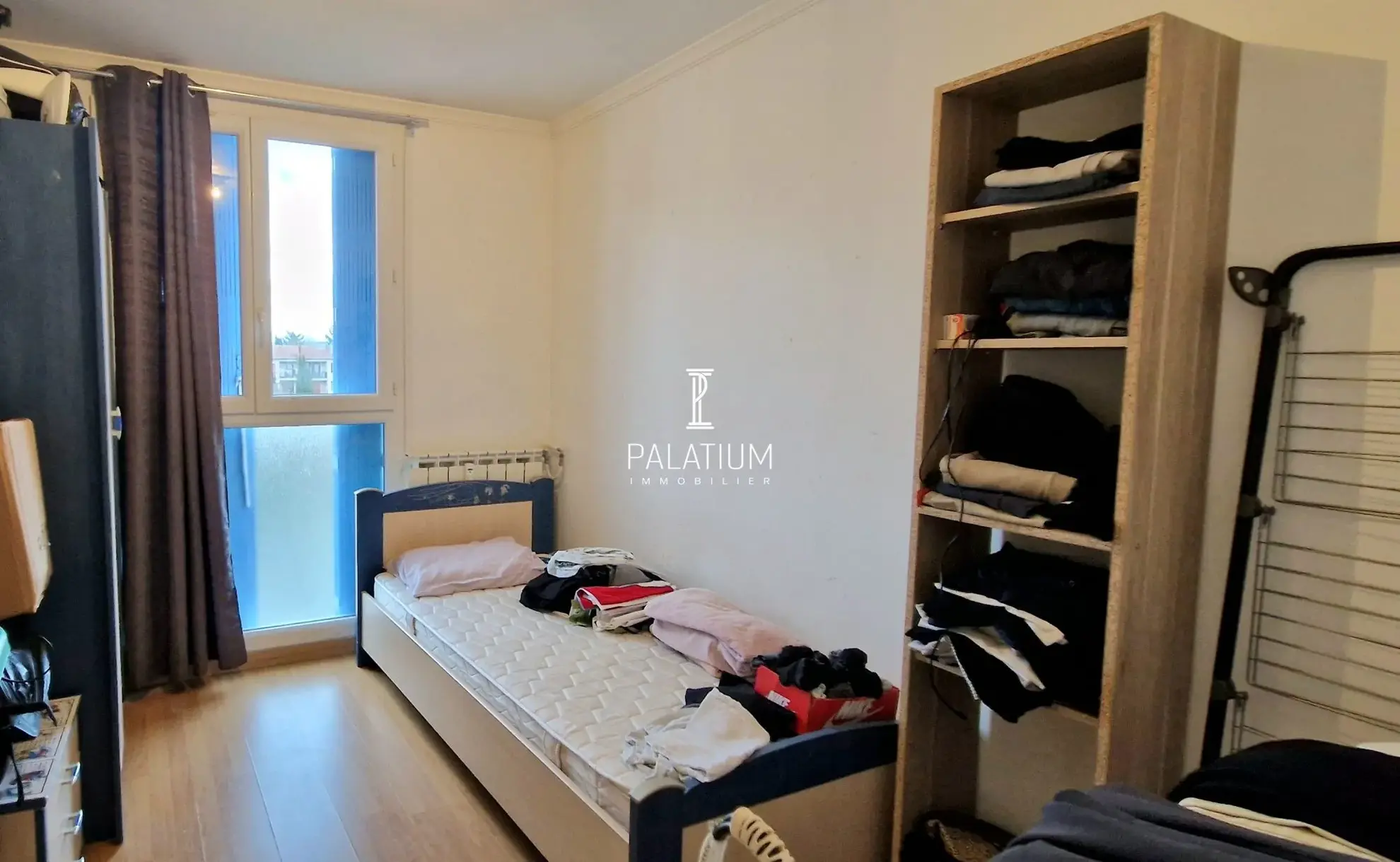Spacieux appartement T5 de 93 m² à Manosque avec balcon et proximité commodités 