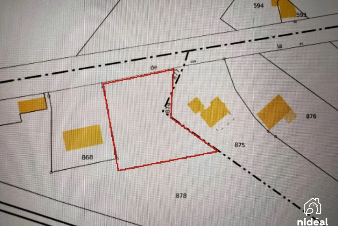 Terrain constructible de 1664 m² à Berlaimont avec permis et exposition sud 