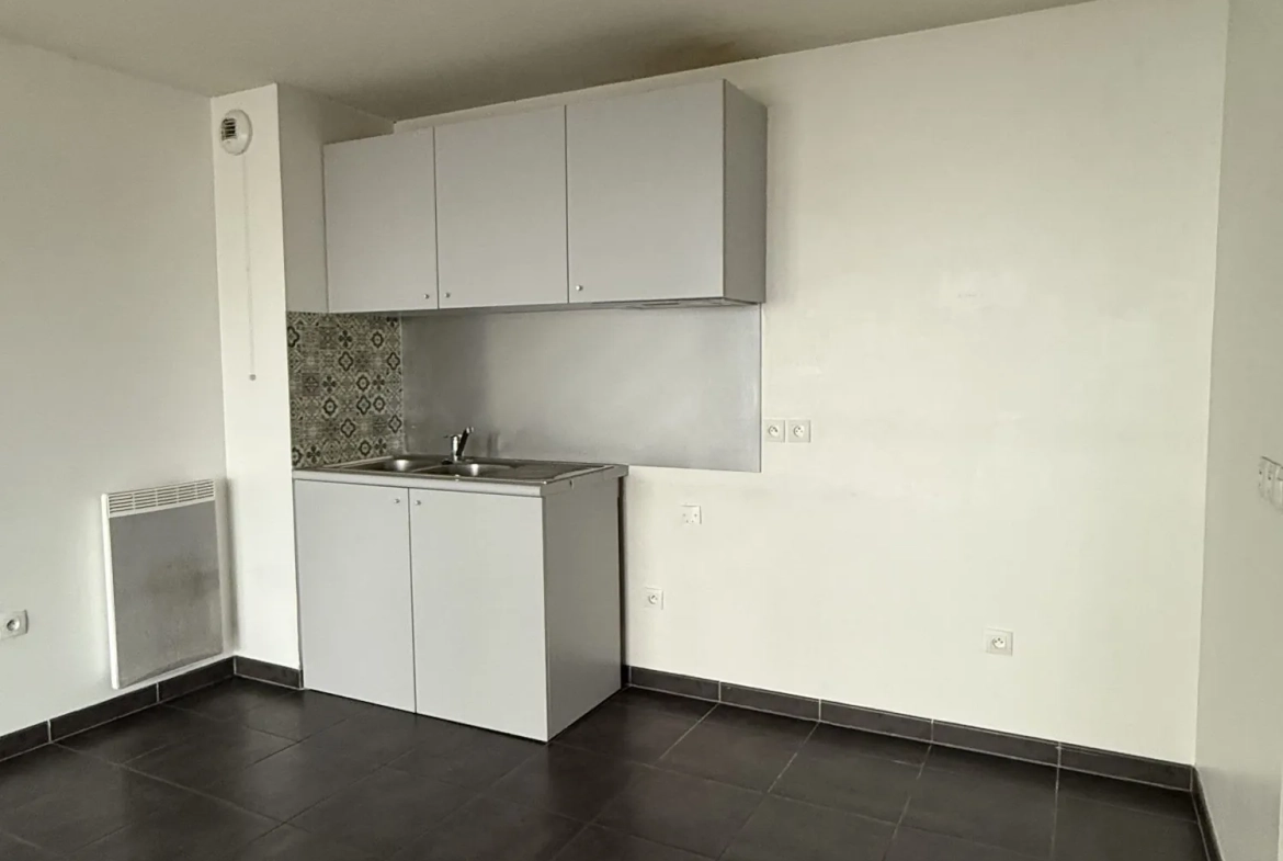 Appartement T3 lumineux avec terrasse et parking à Lormont (33310) 