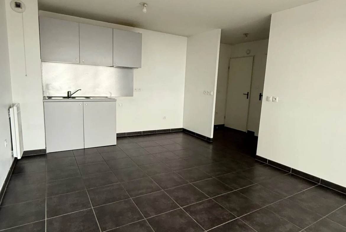 Appartement T3 lumineux avec terrasse et parking à Lormont (33310) 