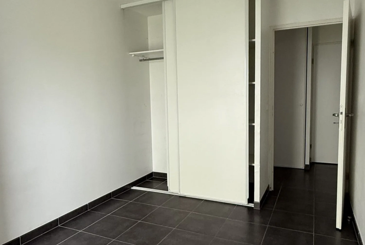 Appartement T3 lumineux avec terrasse et parking à Lormont (33310) 