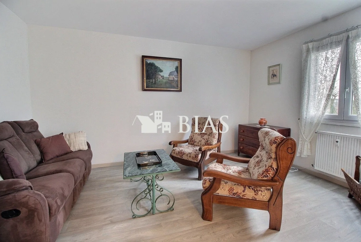 Appartement T3 lumineux de 90m² à Barentin avec parking et cave 