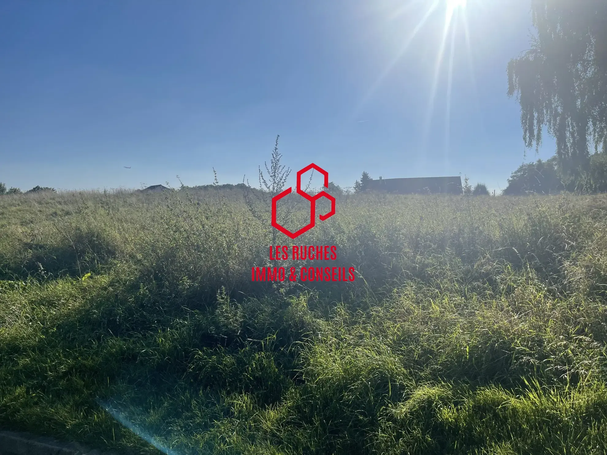 Terrain constructible de 670 m² à Delincourt, environnement calme et proche commodités 